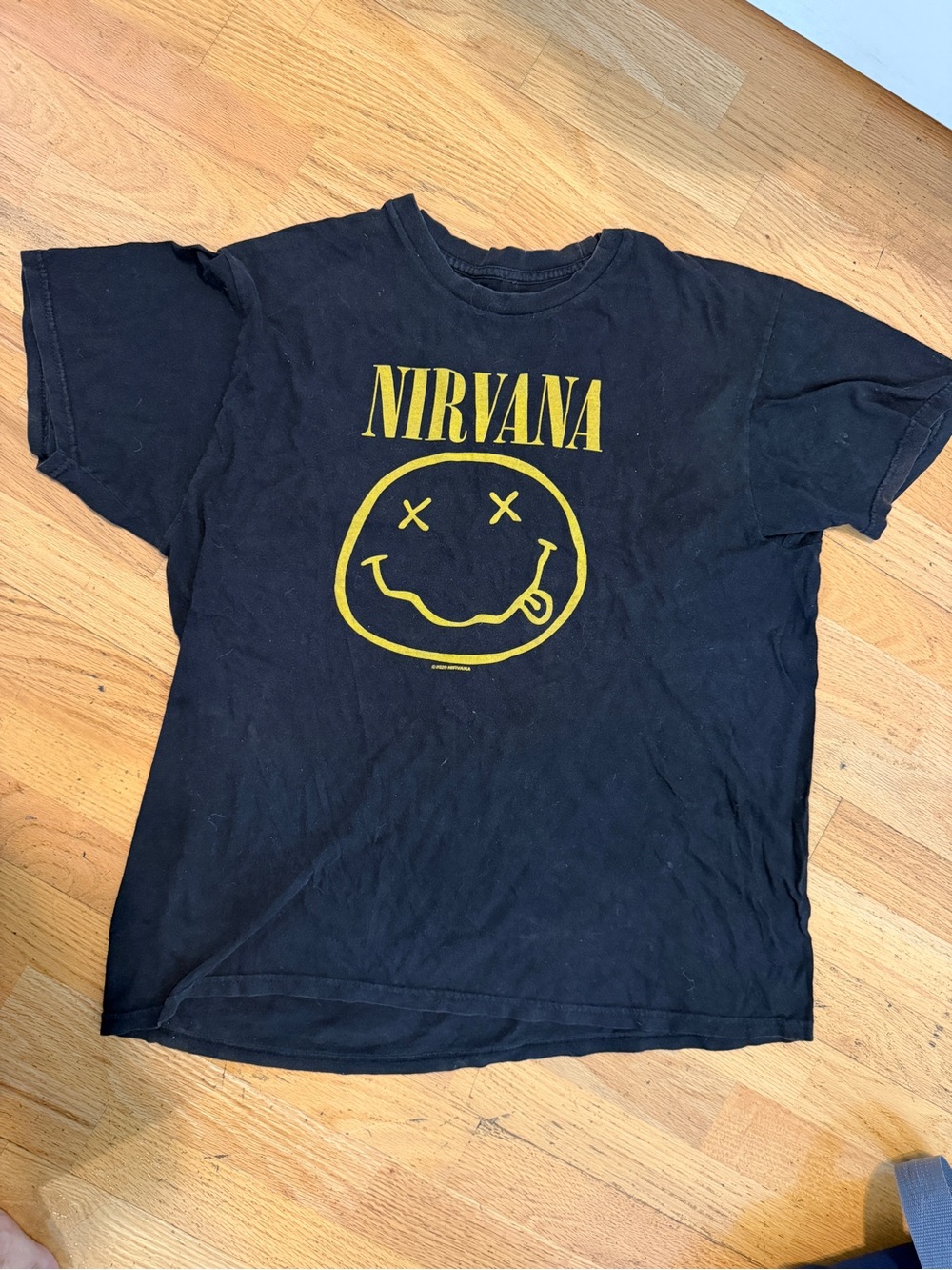 Nirvana Smiley Face T Shirt Black Yellow 2020 Grunge Band Tee Graphic Shirt L